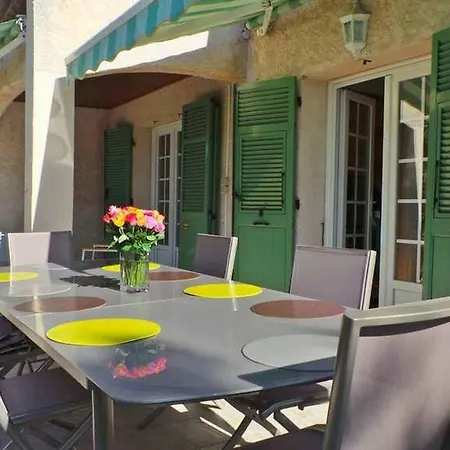 Holiday home Tourillonne
