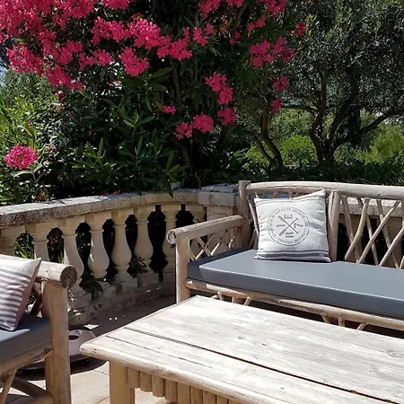 Holiday home Tourillonne
